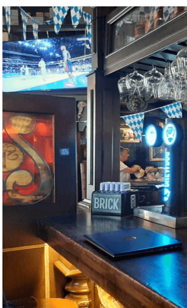 Stație mică de Brick într-un bar din Finlanda